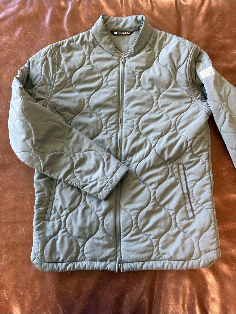 TravisMathew Come What May Quilted Puffer Jacket in Sage Green